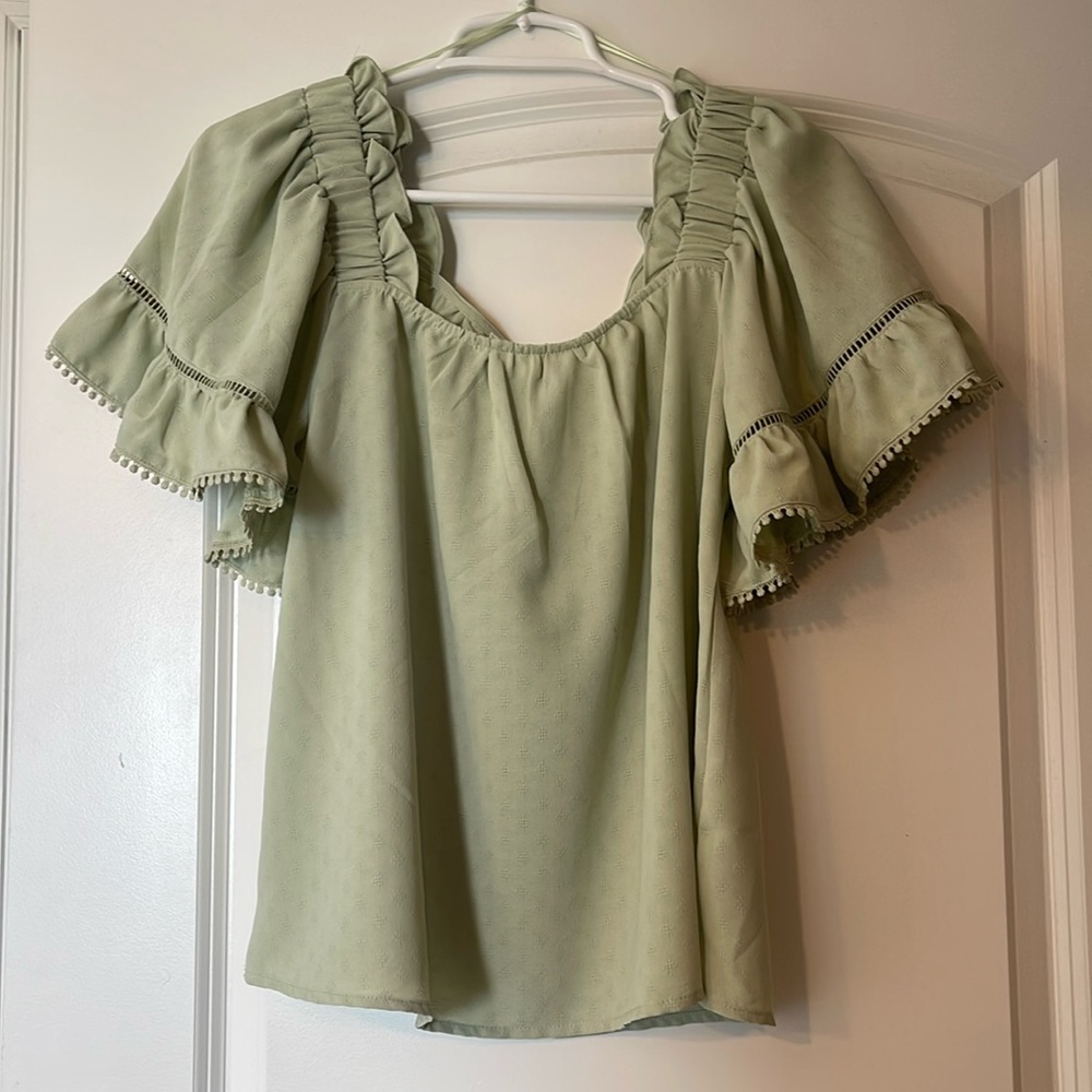 Blu pepper top size small